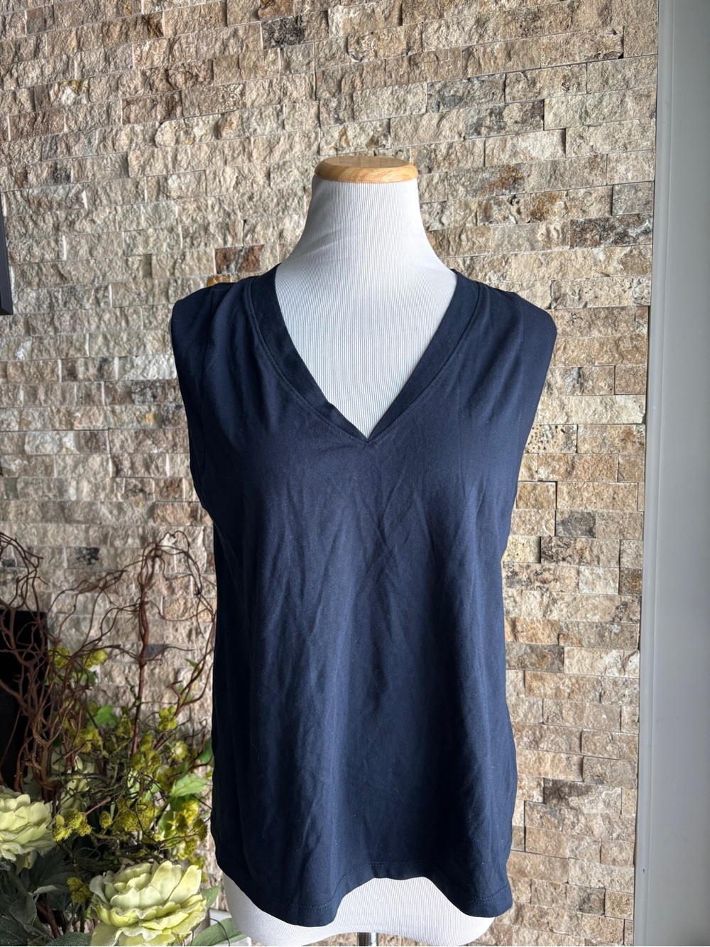 Banana Republic Navy V-Neck Sleeveless Tank